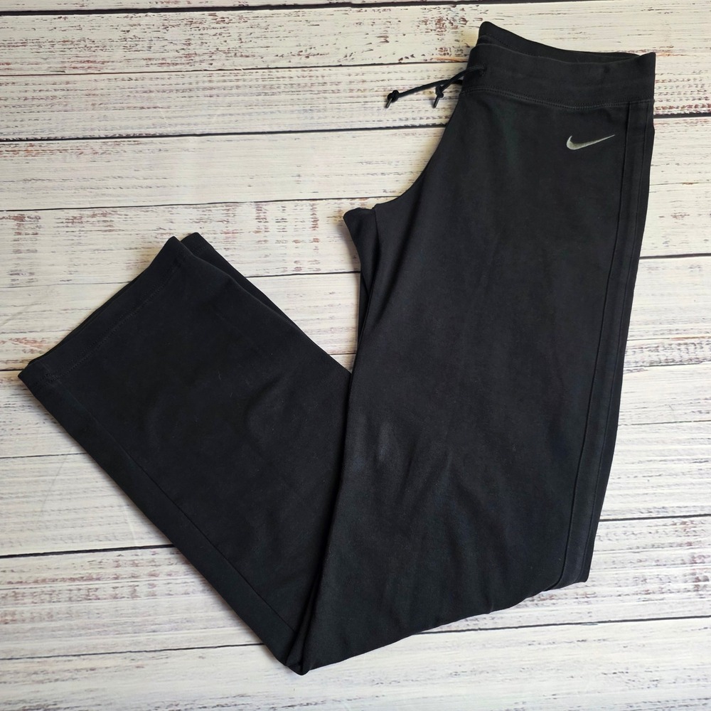 Nike Lounge Yoga Womens Medium Straight Leg Sweatpants Black 584693-010